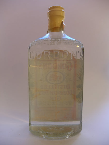 Gordon's London Dry Gin Round Victory Bottle 94.4 Proof 1945