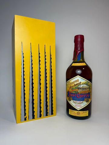 José Cuervo Reserva de la Familia Añejo Tequila - Released 2004 (38%, 75cl)